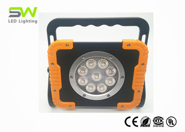 مصباح LED قابل للشحن للماء قابلة للشحن مع حامل الدورية والتعامل معها